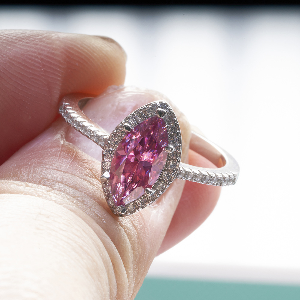 Anillo de plata s925 incrustado rosa de un quilate de piedra de mosaico con certificado de prueba de bolígrafo de taladro transfronterizo venta caliente