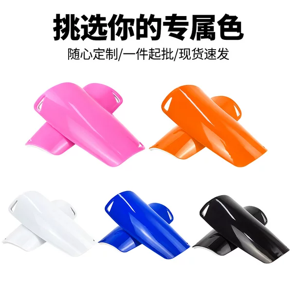 Cross-border in-stock Assassin light plate football shin guards with custom logo silk screen, heat printing, sublimation, and transfer printing