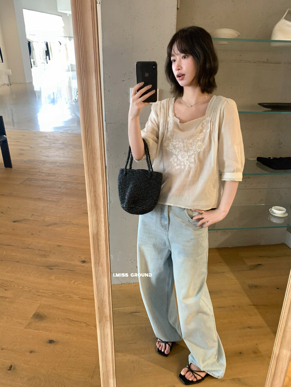Áo sơ mi nữ cổ vuông tay bồng thêu ren hoa mùa hè — màu trắng, Xanh da trờicolor chi tiết 19