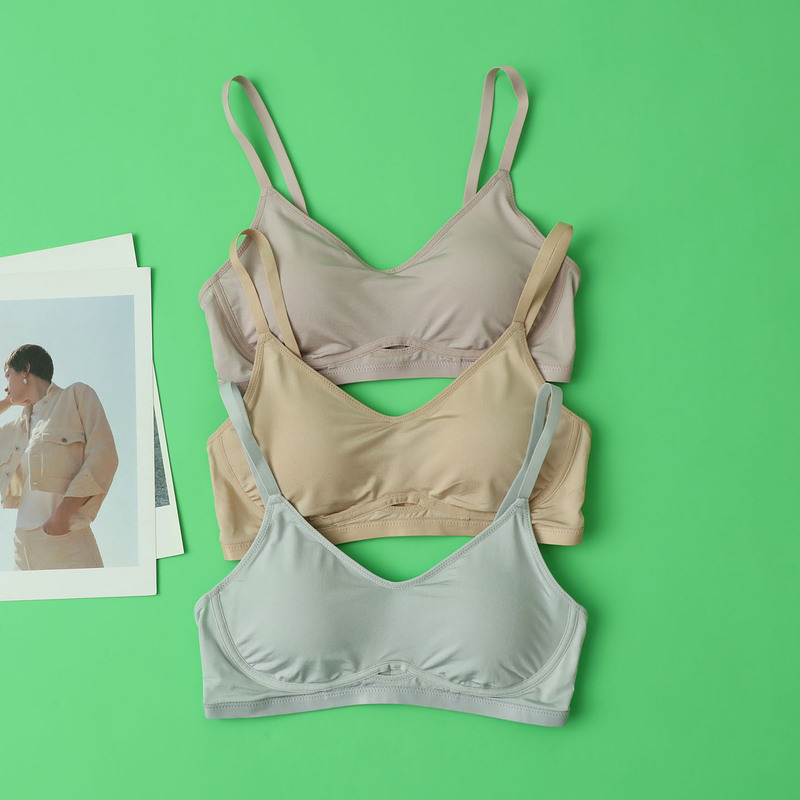 Silk Plus Spandex V Neck Cut Out Sexy Bra Mulberry Silk Ultra-Thin U-Shaped Collar Push-Up Ultra-Thin High Elastic Intimates Silk Plus Spandex V Neck Cut Out Sexy Bra Mulberry Silk Ultra-Thin U-Shaped Collar Push-Up Ultra-Thin High Elastic Intimates