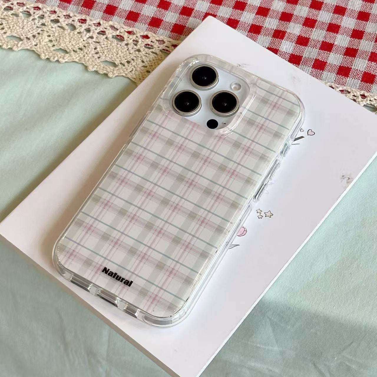 Estilo coreano a cuadros en contraste para iPhone16 funda para teléfono móvil 15ProMax simple 14/13 pareja 16ProMax