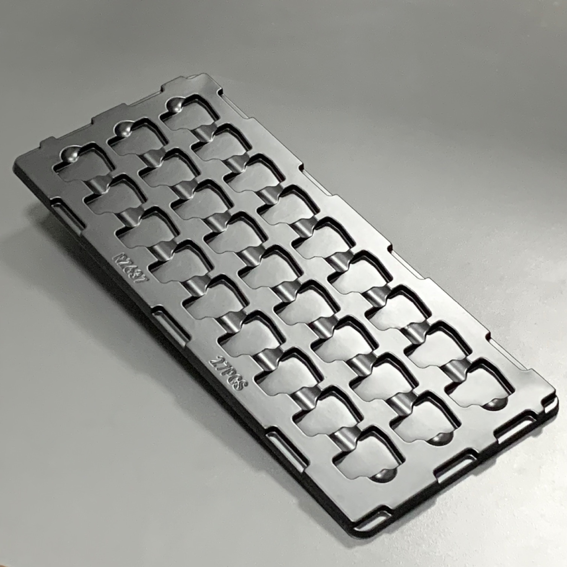 专高端黑色吸塑保护盒托盘PET包装盒承托内托格子一次性透明盒pvc