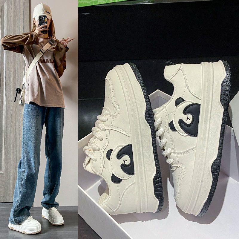 Zapatos blancos de suela gruesa para mujeres 2024 negro y blanco nuevos pandas de color combinado deportivo de altura de skate casuales