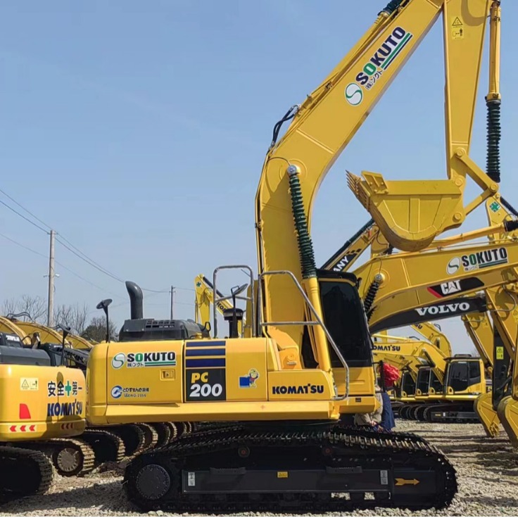 La pintura original original 320DCAT de segunda mano Komatsu 200 - 8 Excavadora exportadora Carter 320D 320GC