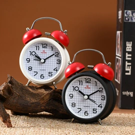 闹钟、台钟;挂钟、壁钟;座钟、立钟
