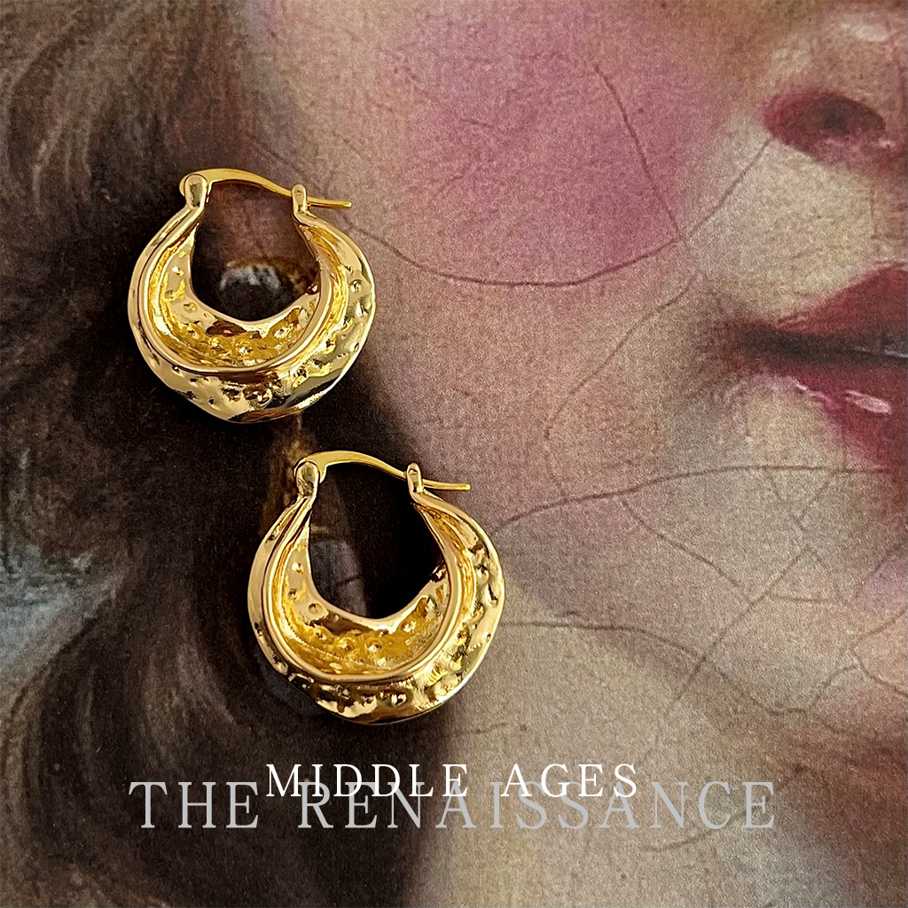 Vintage light medieval French retro style metal pleated earrings high-end earrings European and American exaggerated earrings

