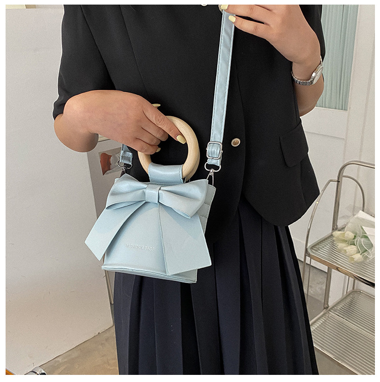 455g Weight Synthetic Leather Lining Material Sewing Thread Fashion Element Magnetic Buckle Closure Type Single Shoulder Strap, Double Handle Strap Type Bucket Bag Bags Type Casual Occasion Pu Leather Material Bow Knot Pattern All Seasons Season Women's Gender Elegant Style Bucket Shape Small Size Women's Small Pu Leather Bow Knot Elegant Sewing Thread Bucket Magnetic Buckle Bucket Bag 6