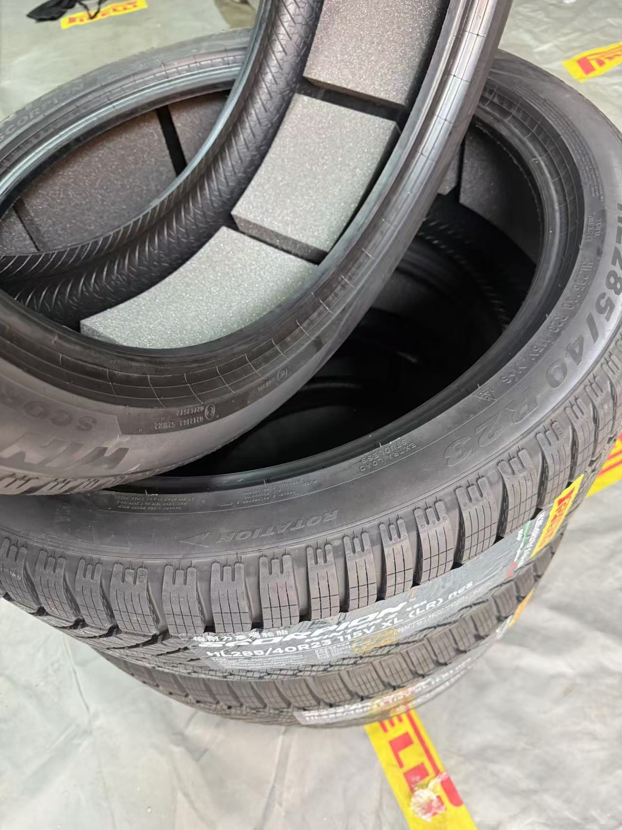 285/40R23* Tiger Range Rover 23inch Original Imported Winter Tires Snow Tires in Stock Imported from the Uk