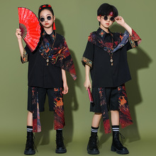 ��һ��ͯ���ݷ��Ї��L�ݳ����ػ͝h��С�����L��Ů�����̽����b