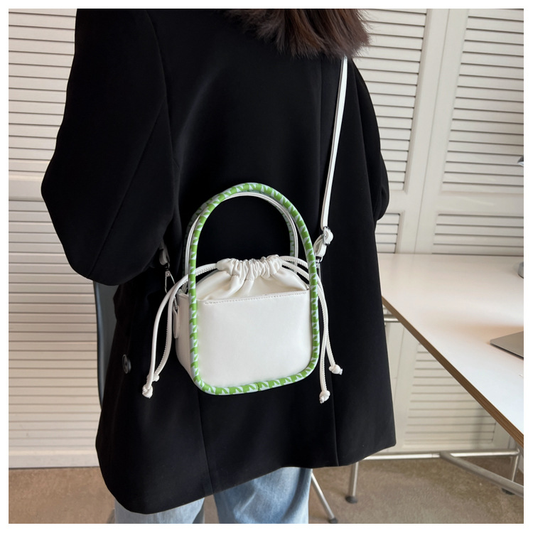 Fashion Small Women's 2022 Summer New Hand-carrying Drawstring Small Square Bag display picture 3