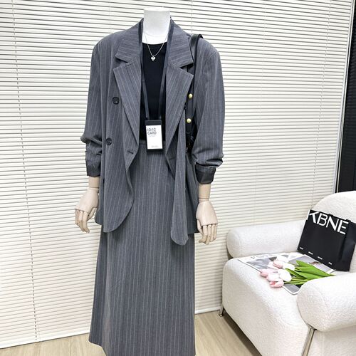 Women's Spring New Korean Style Grey Tonal Suit with Blouse and Skirt Set - Chic and Elegant Outfit