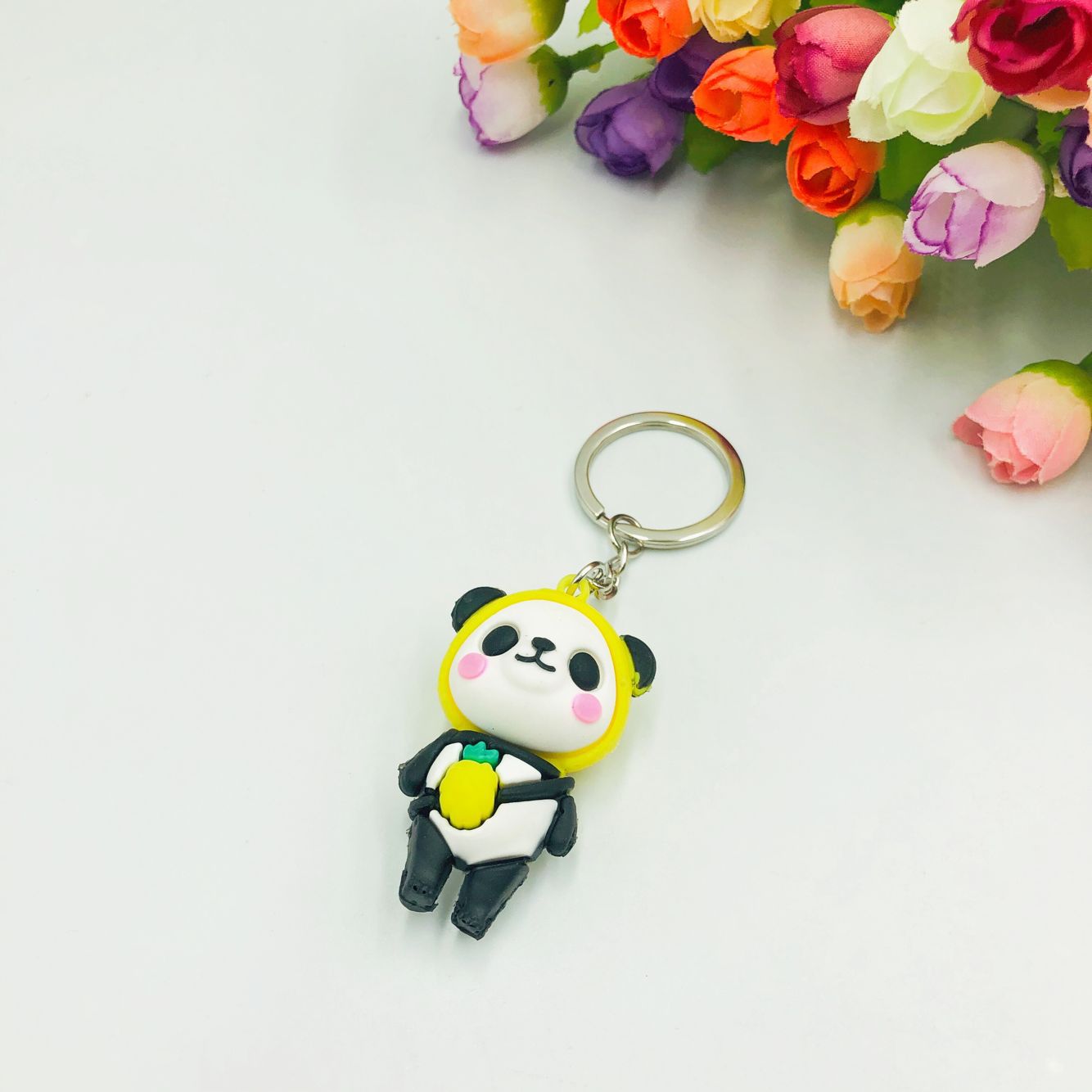 Panda de frutas amarillo
