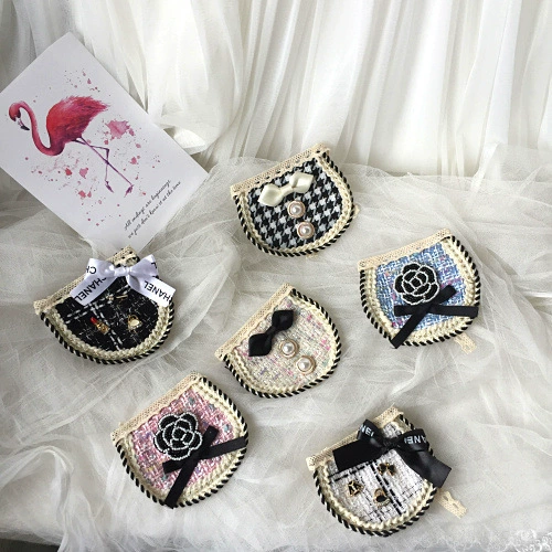 Корейский стиль собака вечерние нагрудник черно-белый стиль Шанель клетчатый нагрудник кошка домашнее животное скользкая сумка скользкое полотенце Бишон собака