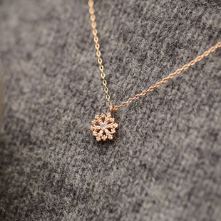 18K Gold Snowflake Necklace Christmas Set Full of Diamond Pendant Sweater Chain with Gold Jewelry Neck Ornament 13313
