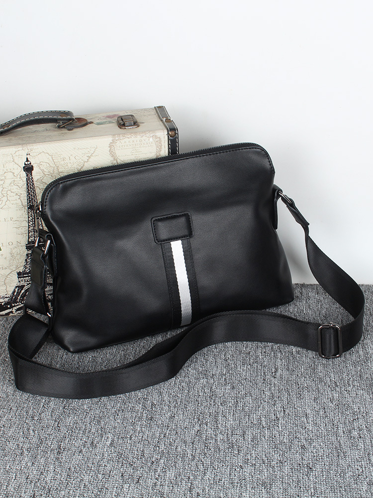 Fashionable one-shoulder bag