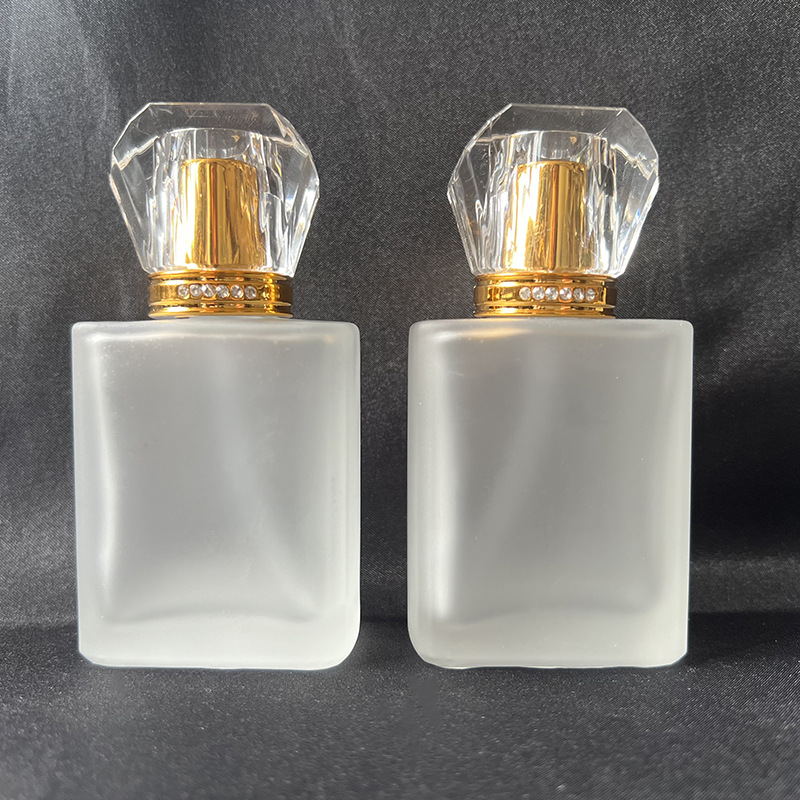现货B139-50ml 带钻蒙砂香水喷雾瓶化妆品分装瓶便携式玻璃空瓶子