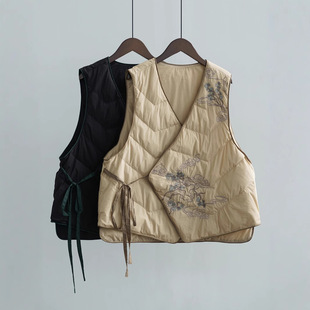 Original New Chinese Embroidered Light Down Vest Women's Retro V-neck 90 White Duck Down Loose Vest W24366