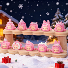 可爱粉色圣诞小萌妹萌粒公仔直播对对碰盲袋桌面装饰小摆件高级感