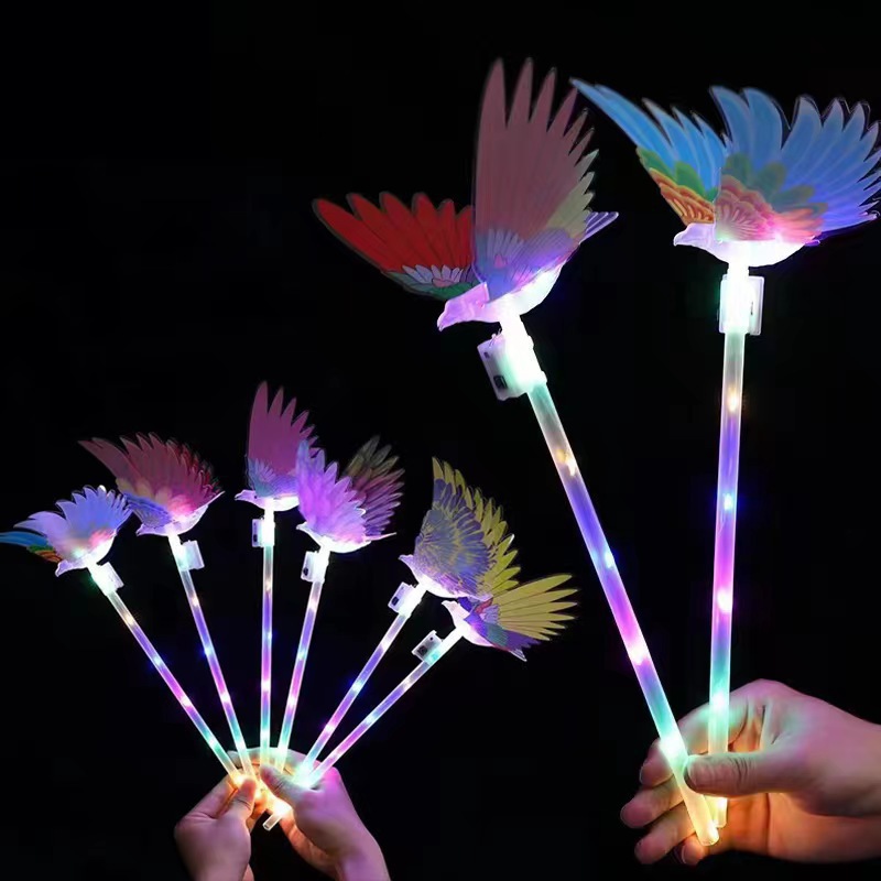 El Festival de Primavera ya está abierta: varitas mágicas brillantes, bolas de burbujas mágicas con cielo estrellado, linternas de mano de Año Nuevo, suministros para puestos callejeros de Año Nuevo.