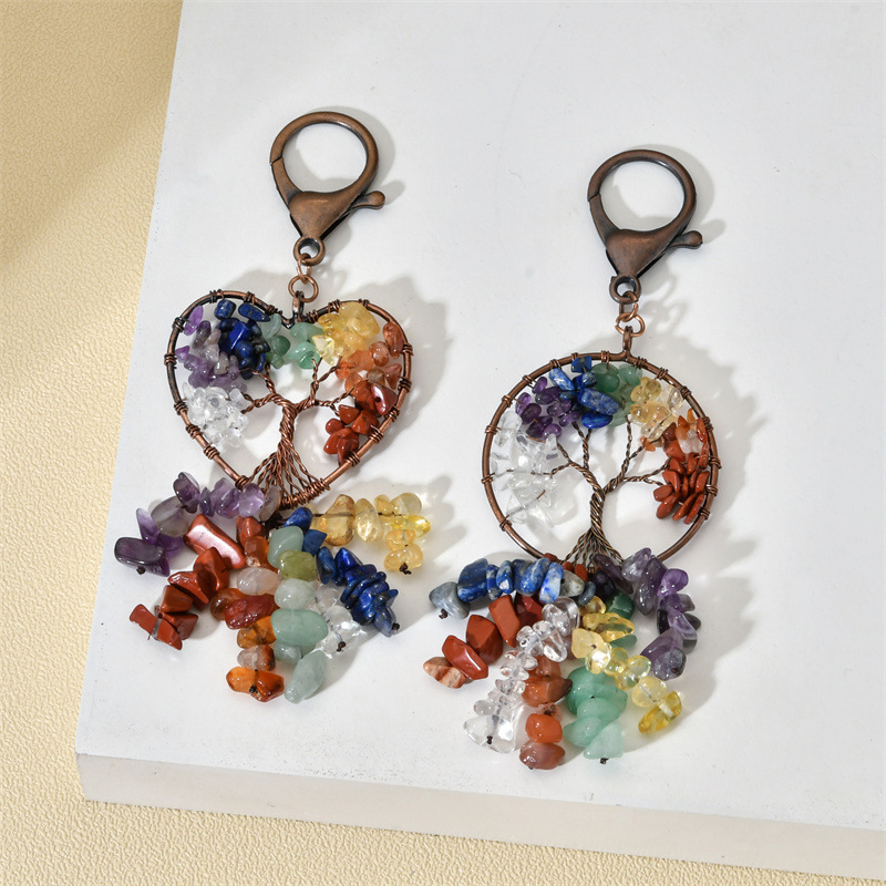 Grava natural ronda vida árbol sinuoso clave colgante colorido borla en forma de corazón tejido coche colgando adornos colgantes de pared