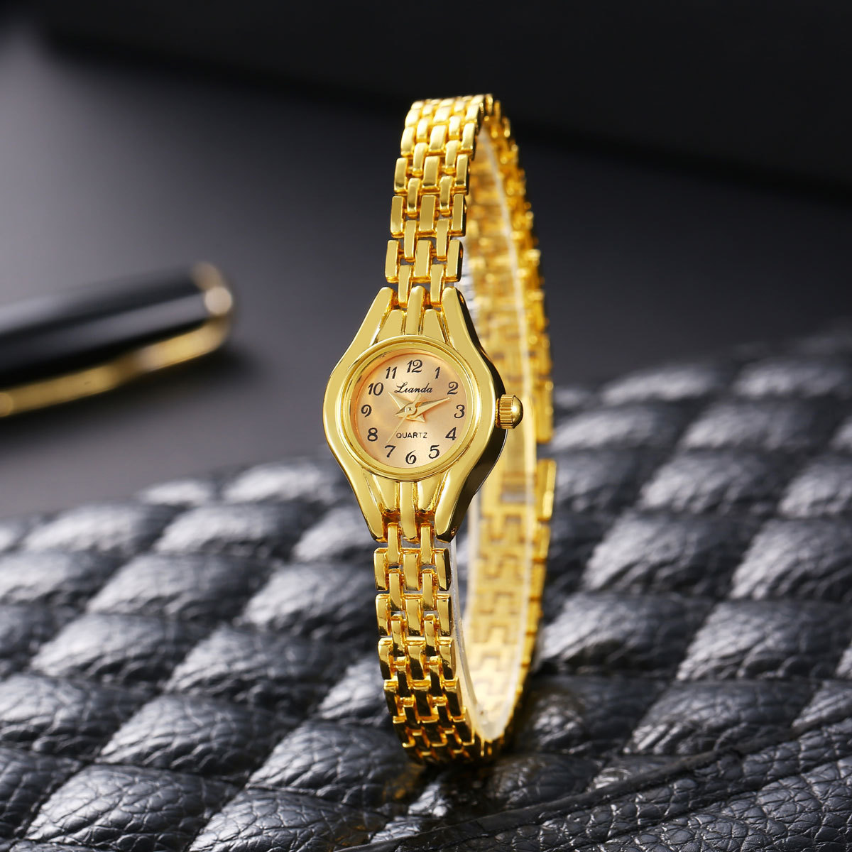 Comercio exterior nueva moda mujer reloj de pulsera temperamento reloj de mujer reloj de pulsera compacto AliExpress comercio exterior al por mayor