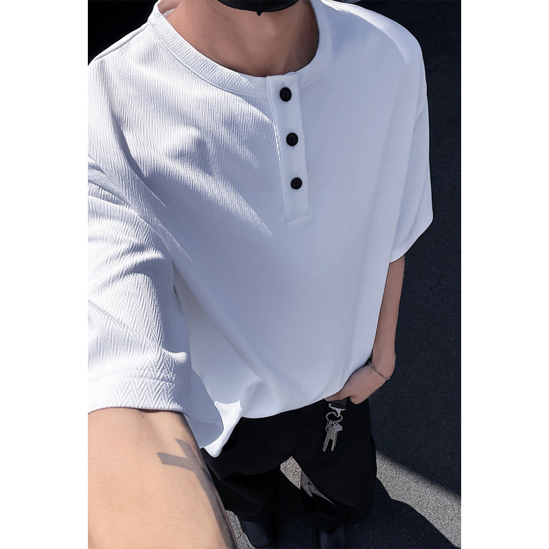 T-shirt da uomo a maniche corte con colletto Henry in maglia waffle, stile retrò americano, traspirante e fresca per l'estate, con spalle scese e vestibilità ampia._voghion.com