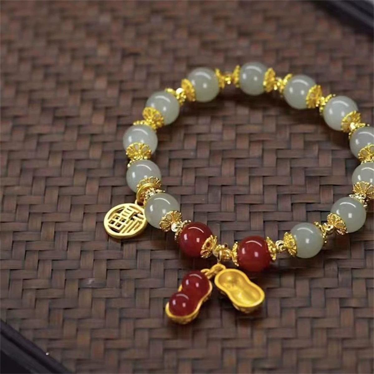 Новый китайский стиль, браслет из кристаллов арахиса на удачу, ювелирные изделия, оптовый производитель, прямые продажи, привлекающий богатство дизайн из нефрита Хэтиан.