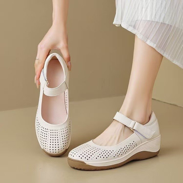 Baotou sandalias para mujeres 2026 verano nuevo estilo de estilo exterior coreano variedad suela gruesa aumentó muffin agujero de aire agujero de zapatos