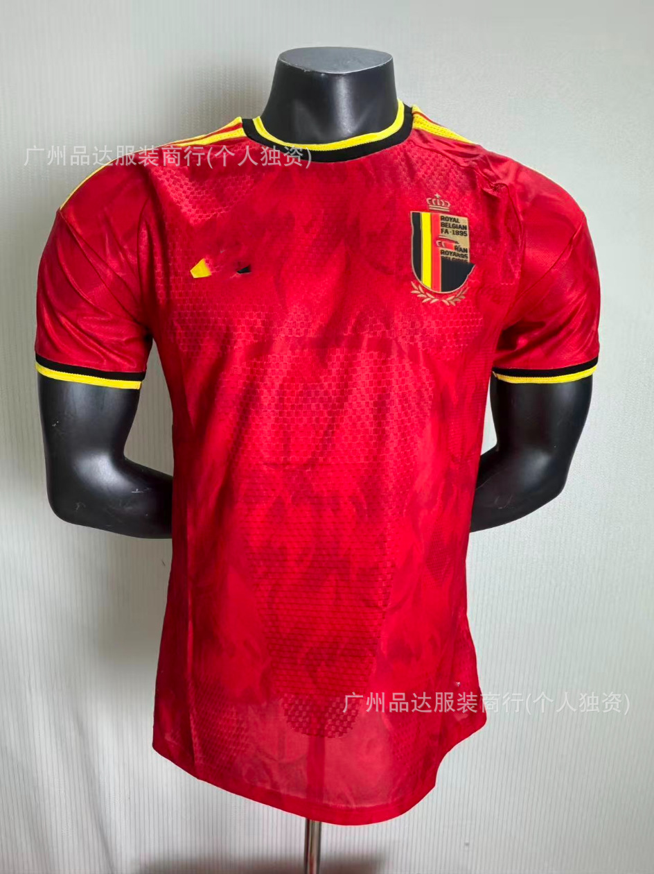 Camiseta de Uniforme de Fútbol Temporada 2526, Versión Jugador del Real Madrid, Edición Especial Selección Nacional, Versión Aficionado, La Liga