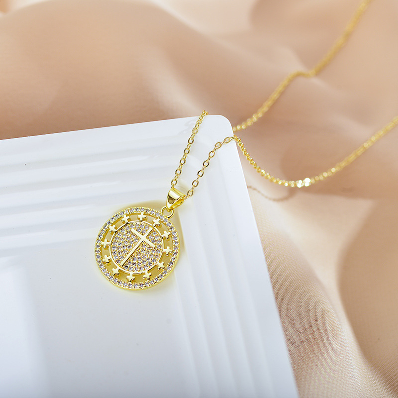 Simple Style Round Alloy Gold Plated Artificial Rhinestones Womenu0027S Pendant Necklace 1 Piece