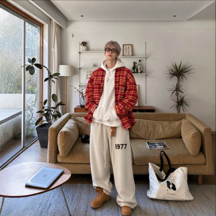 Fog Flocking 1977 Print Loose Sweatpants American High Street Style Long Pants Unisex Casual Fleece Straight-Leg Pants Fog Flocking 1977 Print Loose Sweatpants American High Street Style Long Pants Unisex Casual Fleece Straight-Leg Pants