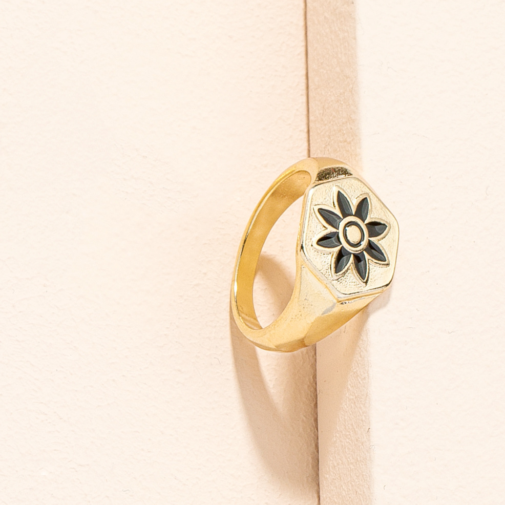 New Retro Fashion Flower Ring display picture 5