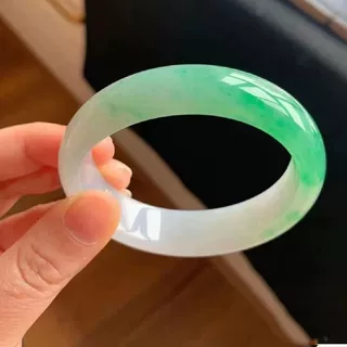 阳绿翡翠处理手镯子少女款冰种玉石正圈豆绿单色冰糯种飘绿玉手镯