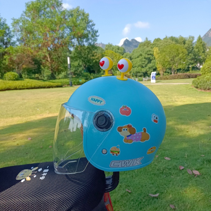 New National Standard Certified Winter Warm and Comfortable Electric Vehicle Motorcycle Safety Windproof Helmet for 1-8 Years Old, Cute and Resistant to Falling