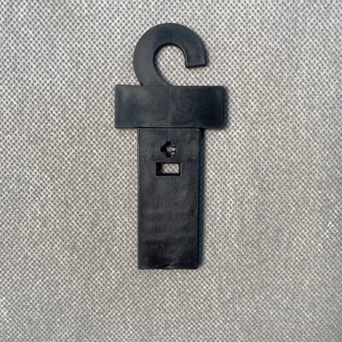 Plastic belt hook black PP belt hook accessories automatic snap smooth buckle hook plastic claw clip display