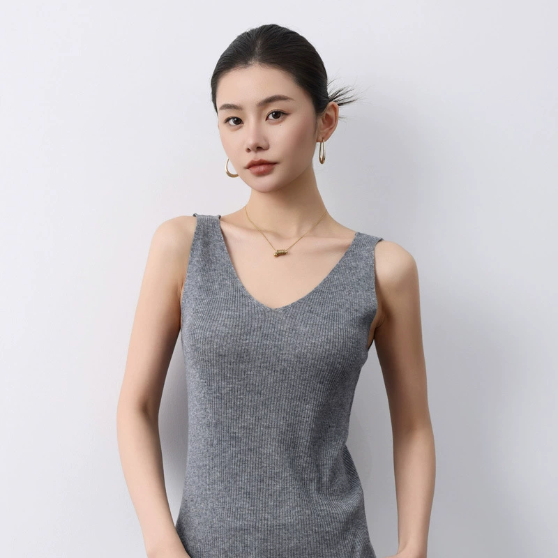 Базовая шерстяная топ с чашками, круглый воротник, V-образный вырез, slim fit