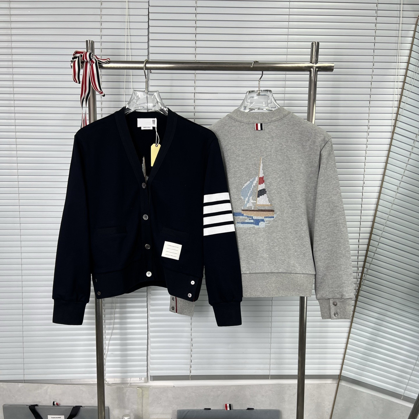 2026 Autumn Nanyou High-Version Women's New Style Cardigan Jacket with Sailing Back Embroidery, V-Neck, Four-Stripe Sleeves, Long Sleeves