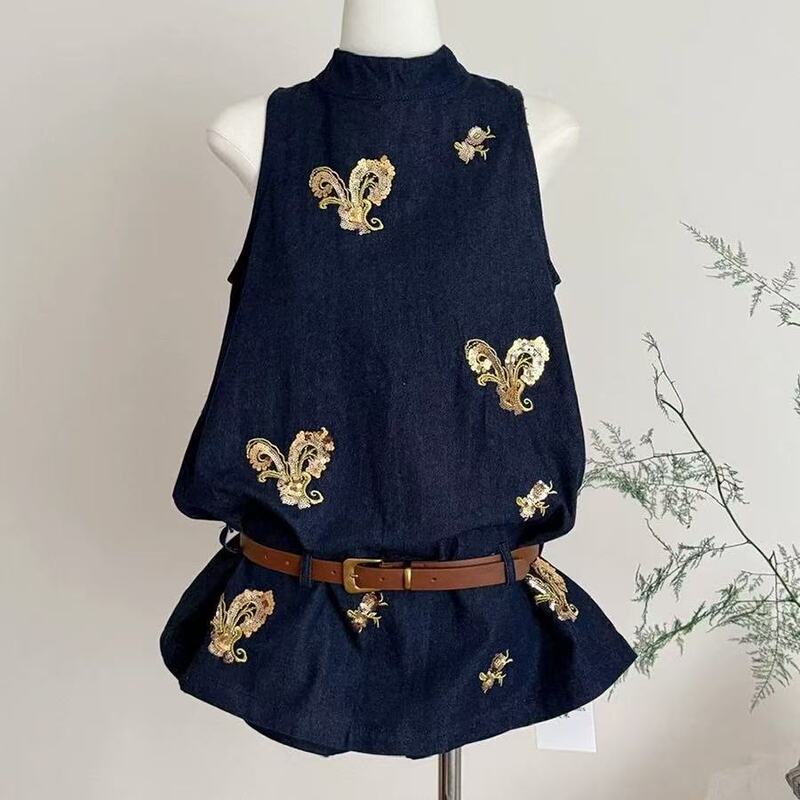 Luckyma Holiday Madrid Spring/Summer New Chinese Style Embroidered Cotton Denim Sleeveless Top Luckyma Holiday Madrid Spring/Summer New Chinese Style Embroidered Cotton Denim Sleeveless Top