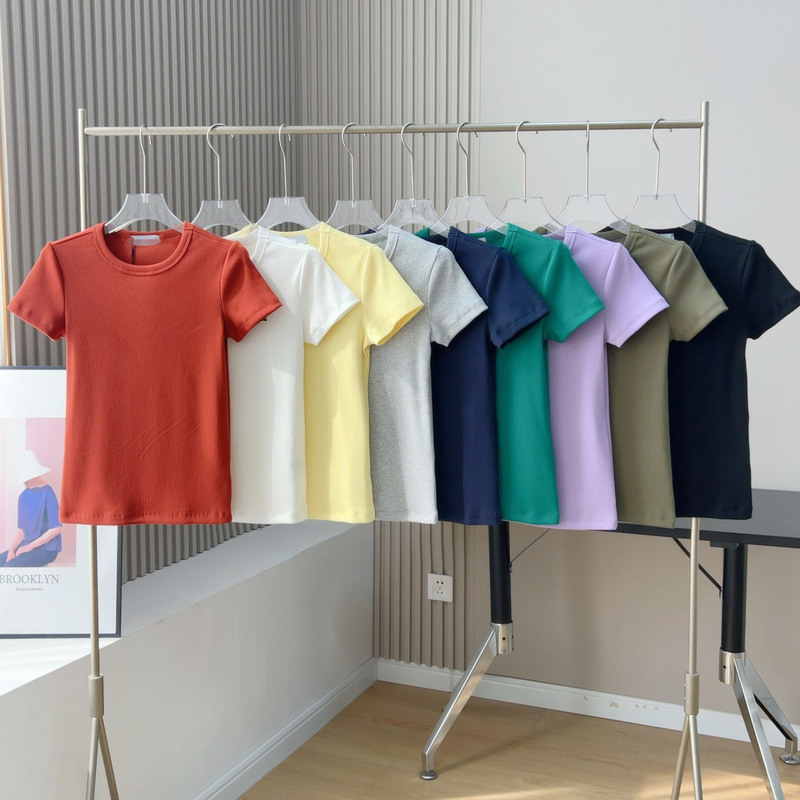 Summer New Crocodile Embroidery T-Shirt for Women, Round Neck, Regular Shoulder, Simple Slim Fit, Versatile Short-Sleeve Top Summer New Crocodile Embroidery T-Shirt for Women, Round Neck, Regular Shoulder, Simple Slim Fit, Versatile Short-Sleeve Top