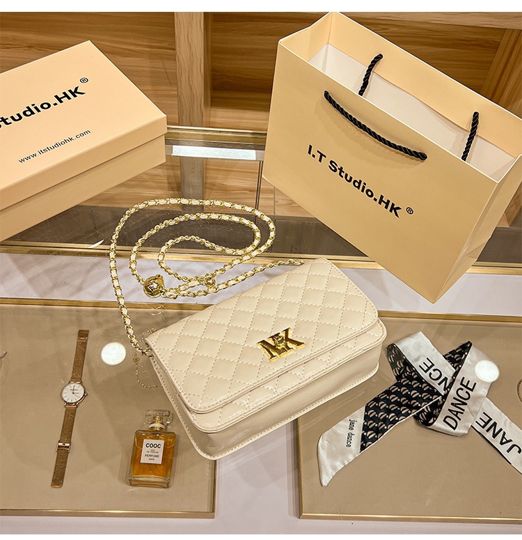 Borsa Lingge di nuova moda Piccola pelle di pecora Borsa da donna semplice Tracolla a catena Borsa a tracolla singola Borsa da donna2023_voghion.com