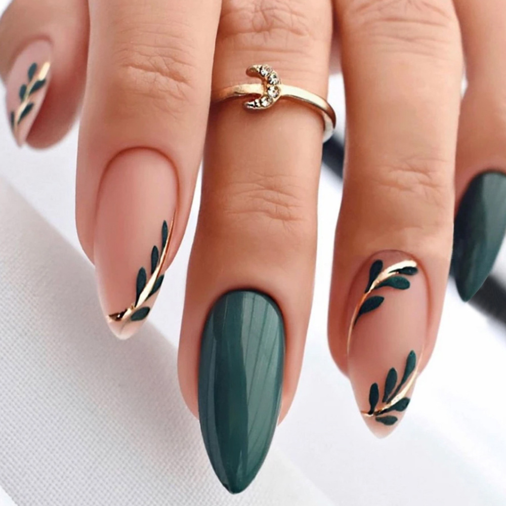 Venta caliente de comercio exterior Tabletas de uñas de longitud media Parche de uñas postizas de hojas y ramas verde oscuro fresco y simple Tabletas de uñas terminadas al por mayor