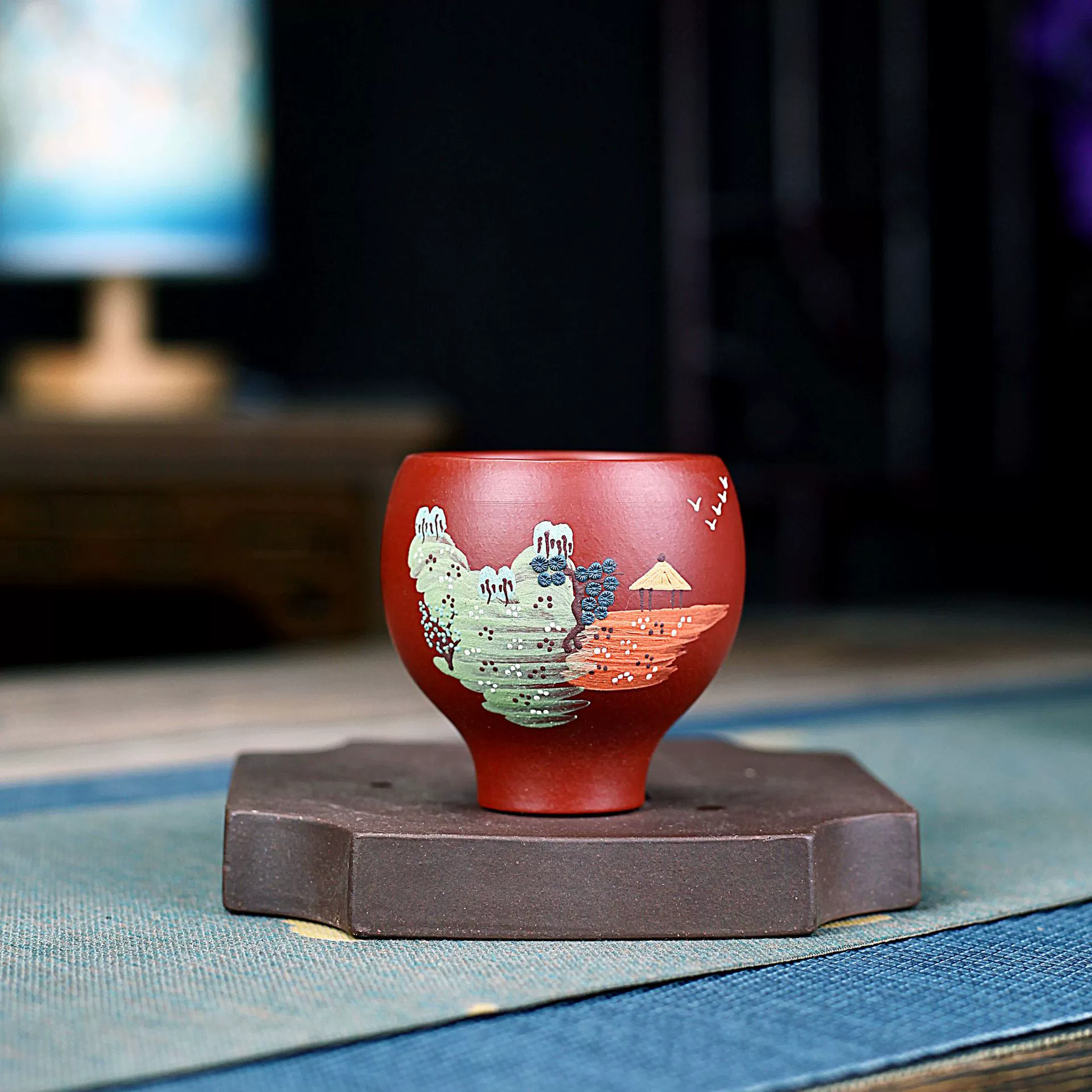 Юйсинский сушёный глиняный чайник? Wait Chinese: = Yixing zisha teapot (Yixing clay teapot). Translate as