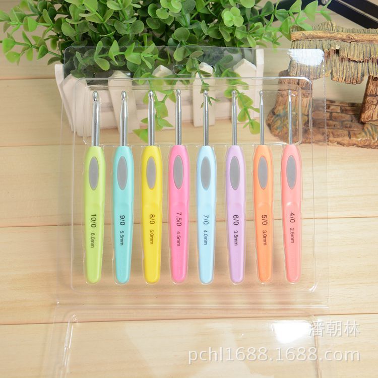 Herramienta de tejido, aguja de suéter, mango de plástico de color, ganchillo de aluminio, ganchillo de cuero suave, juego de 8 bolsas