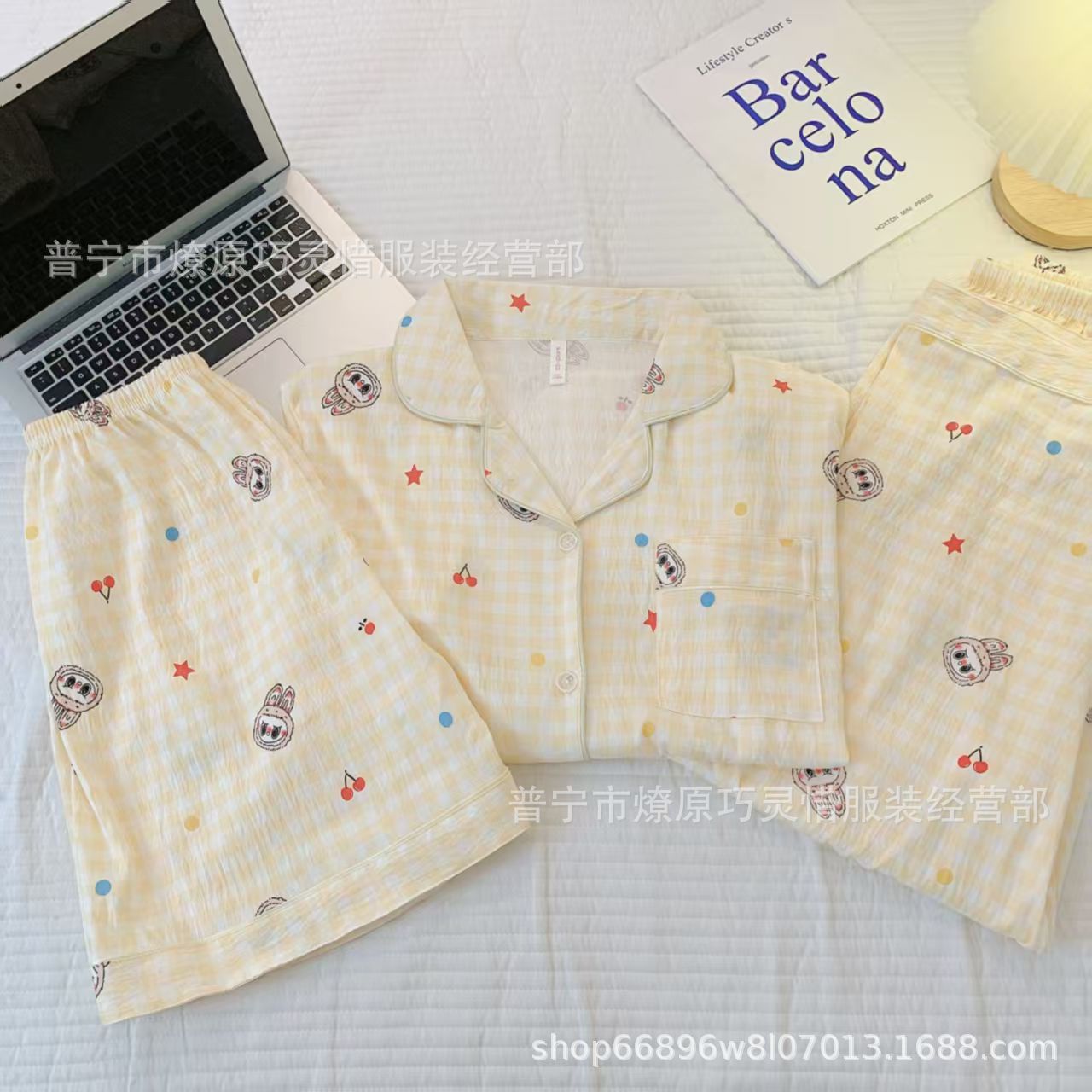 Hermosos pijamas de tela de rabu mujeres primavera y otoño verano nubes de algodón dulce mangas cortas pantalones cortos de tres piezas ropa para el hogar