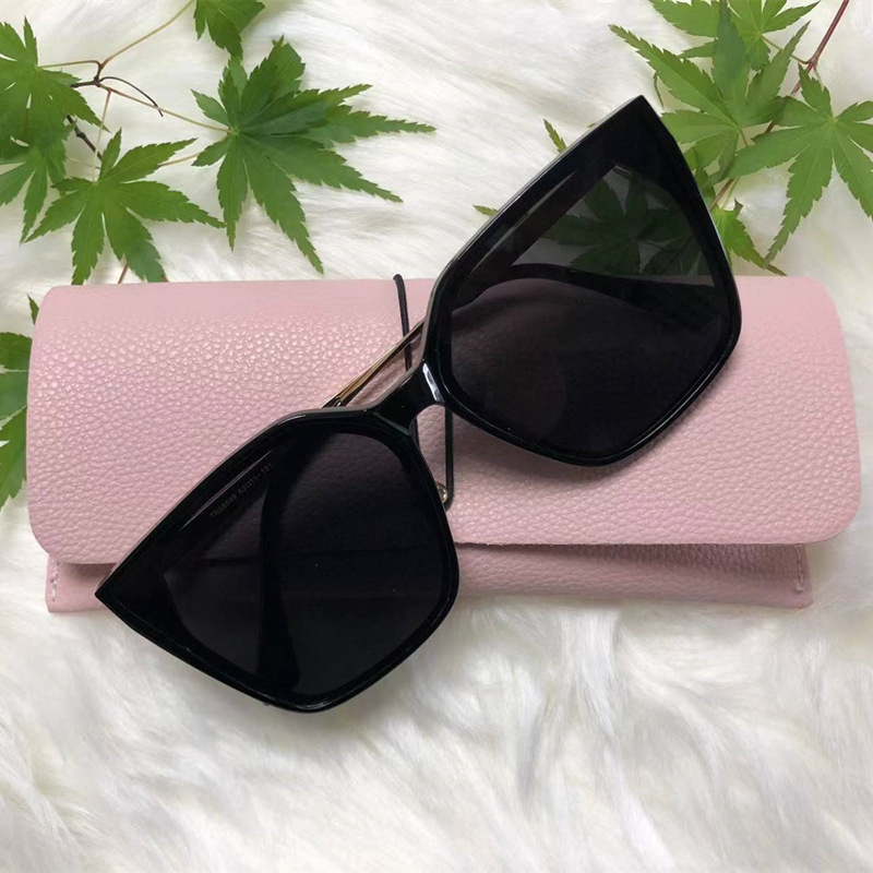 2024 New Fashion Sunglasses Soft Leather Bag Personalized Glasses Bag high quality Leather Sunglasses Soft Bag