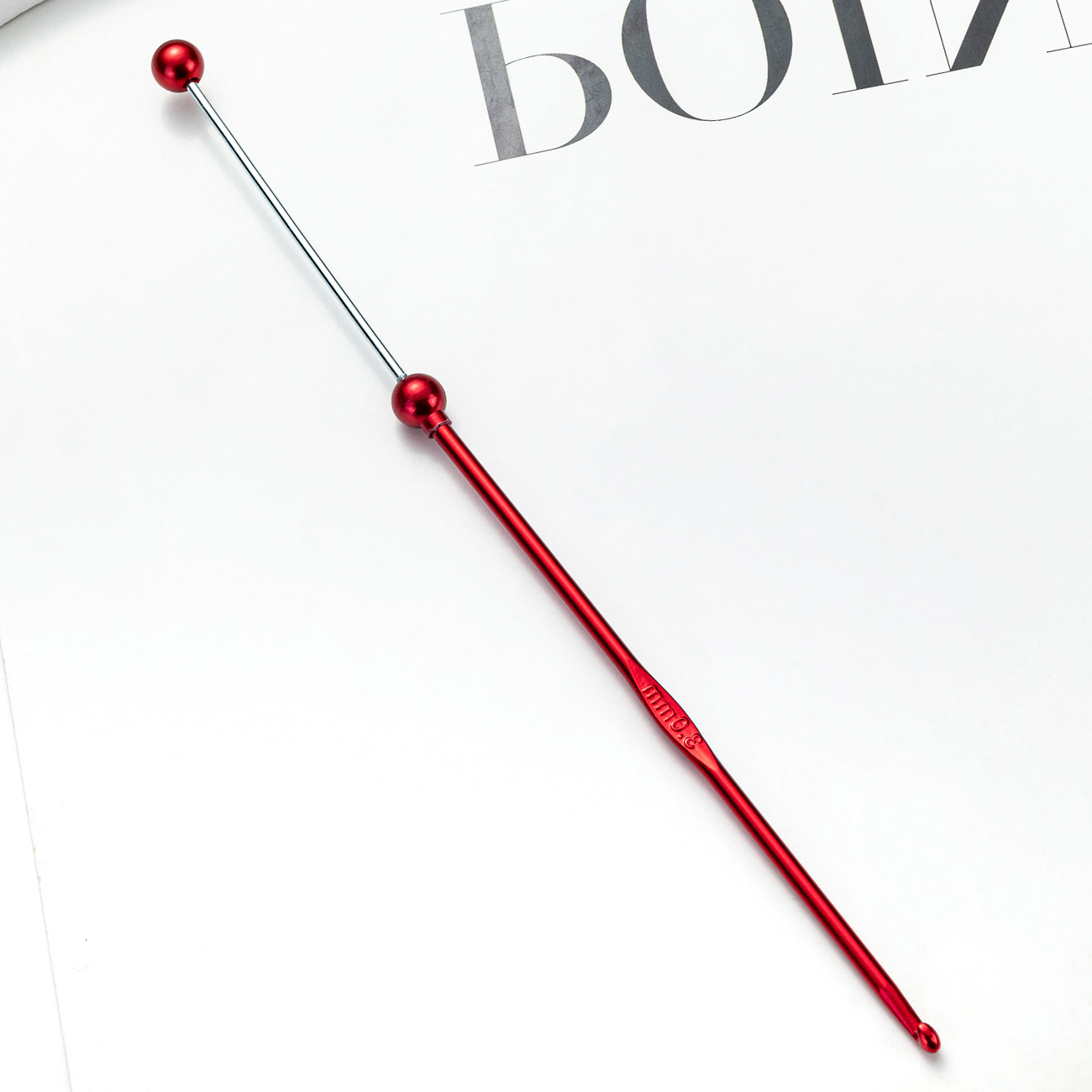 Inventario de un solo cabezal de tejido de ganchillo de metal de color de alquiler suéter aguja de lana DIY herramienta de tejido a mano ganchillo