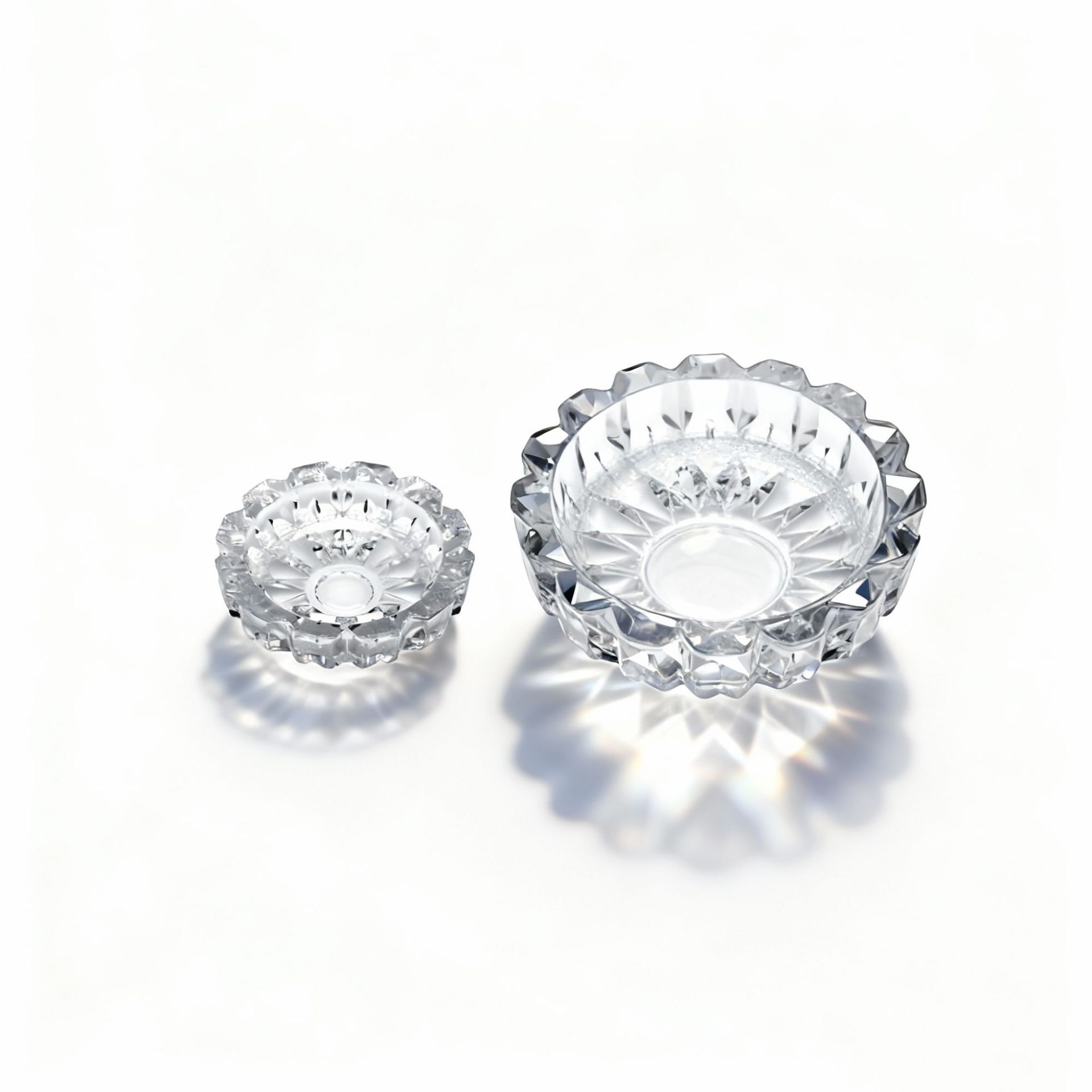 Cenicero redondo al por mayor en stock Cenicero de vidrio habitaciones de hotel clube de oficina sala de conferencias con adornos impresa LOGO