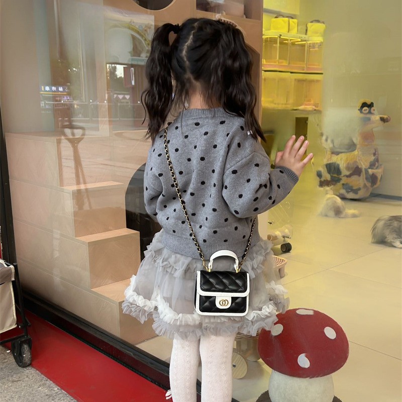 Bolsa de hombro coreana de alto valor, bolso de moda, bolso de cadena para bebés, bolso para bebés, 2025 nuevo tipo de bolso para niños