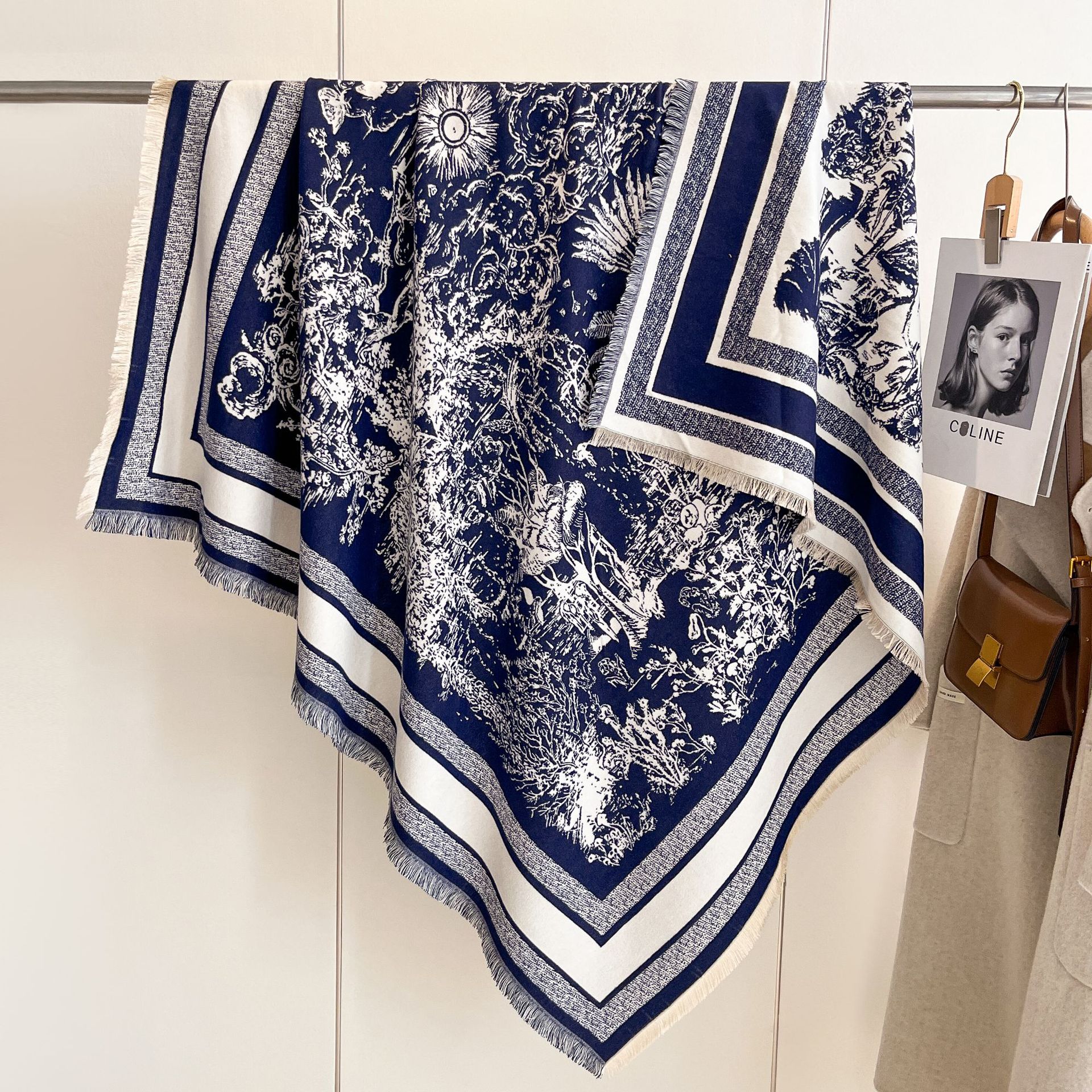 2024 nuevo otoño y invierno Mori toallas cuadradas impresión retro con decoración elegante capa bufandas cálidas