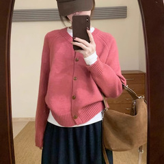 2025秋冬慵懒风韩版设计感纯色绿圆领针织开衫女宽松软糯毛衣外套